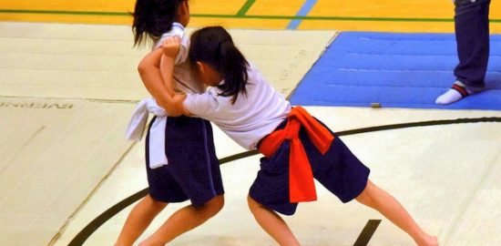 女人禁制無関係、小学生が熱戦 わんぱく相撲に350人