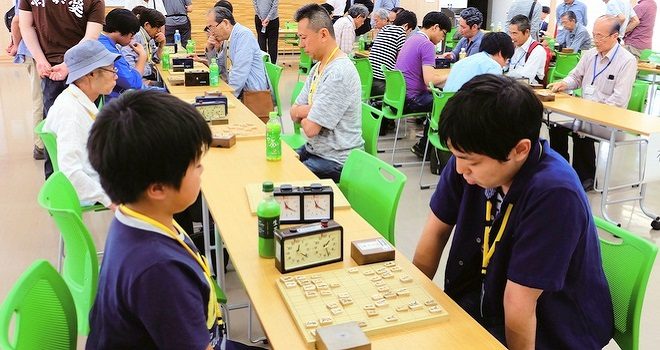 将棋愛好家たちが 熱い頭脳戦 浦安市民親睦 将棋大会開催