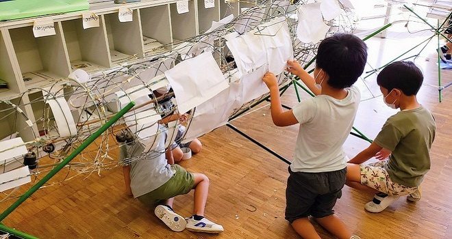 ウラヤスフェス2019 アオギスパレード張り子修復作業に46人の子ども達が参加