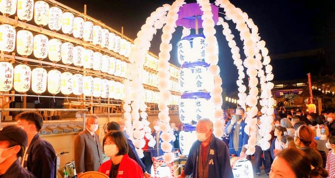 正福寺でお会式 多くの市民でにぎわう