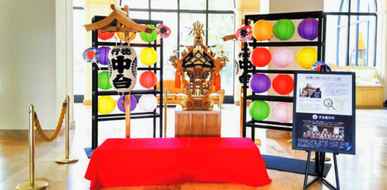 創業１５０年以上続く老舗の神輿がお出迎え 夏休みを家族で楽しもう　ホテルオークラ東京ベイ