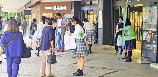 自転車盗難防止 学生らが注意呼びかけ
