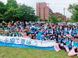 境川クリーンアップ 市民が川辺を清掃